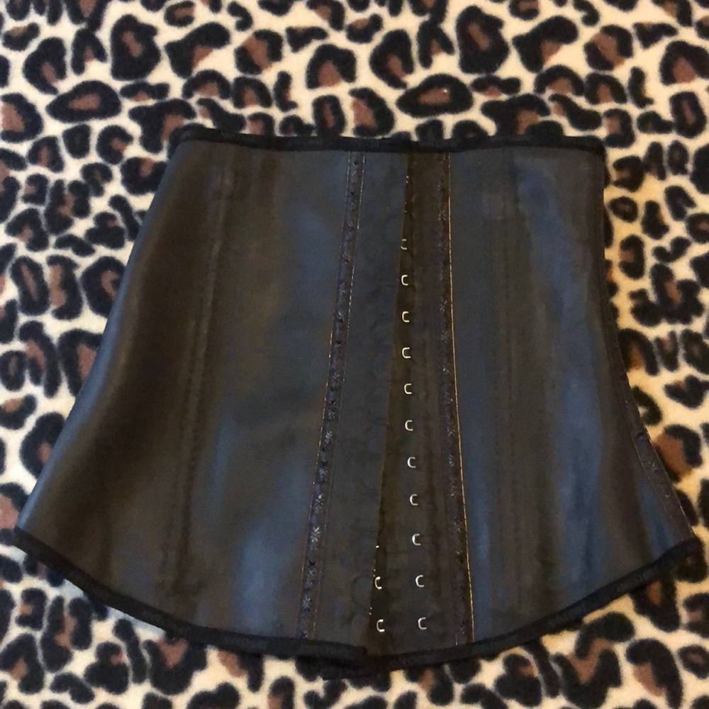 Waist Trainer